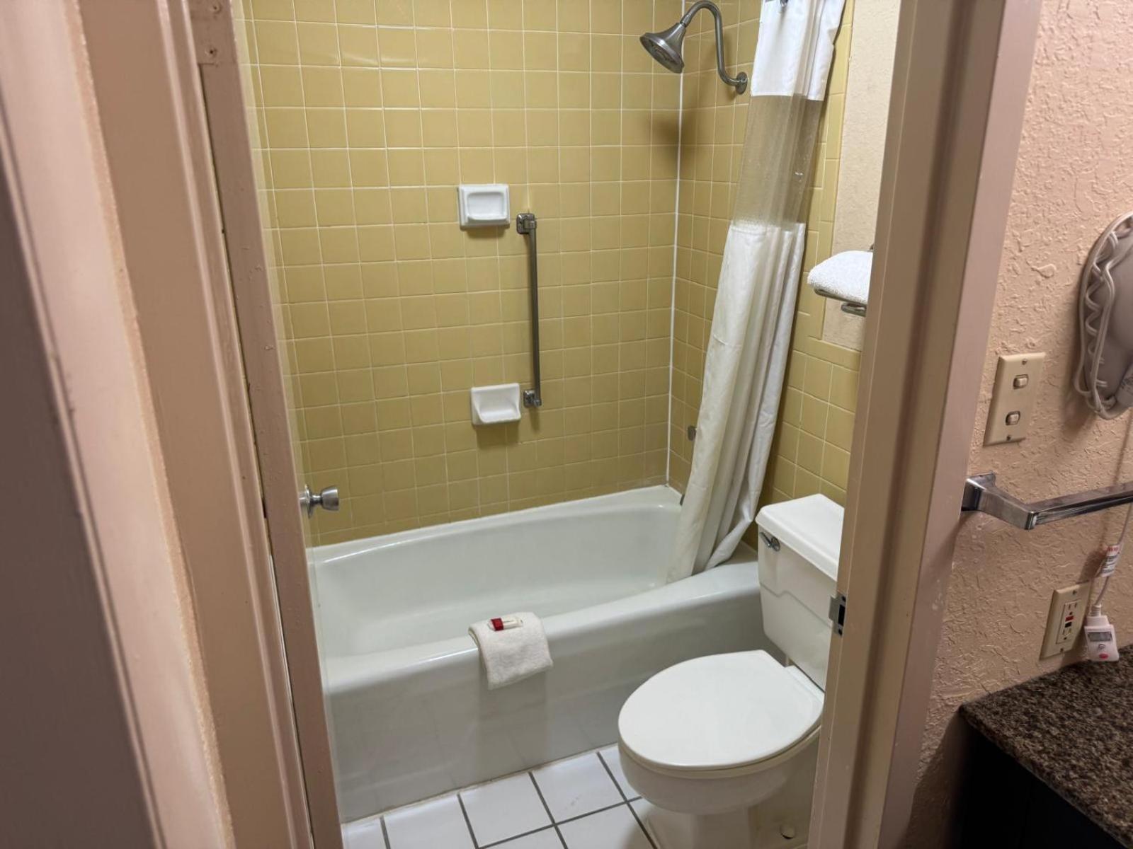 Oyo Hotel Harriman Near I-40 Екстериор снимка