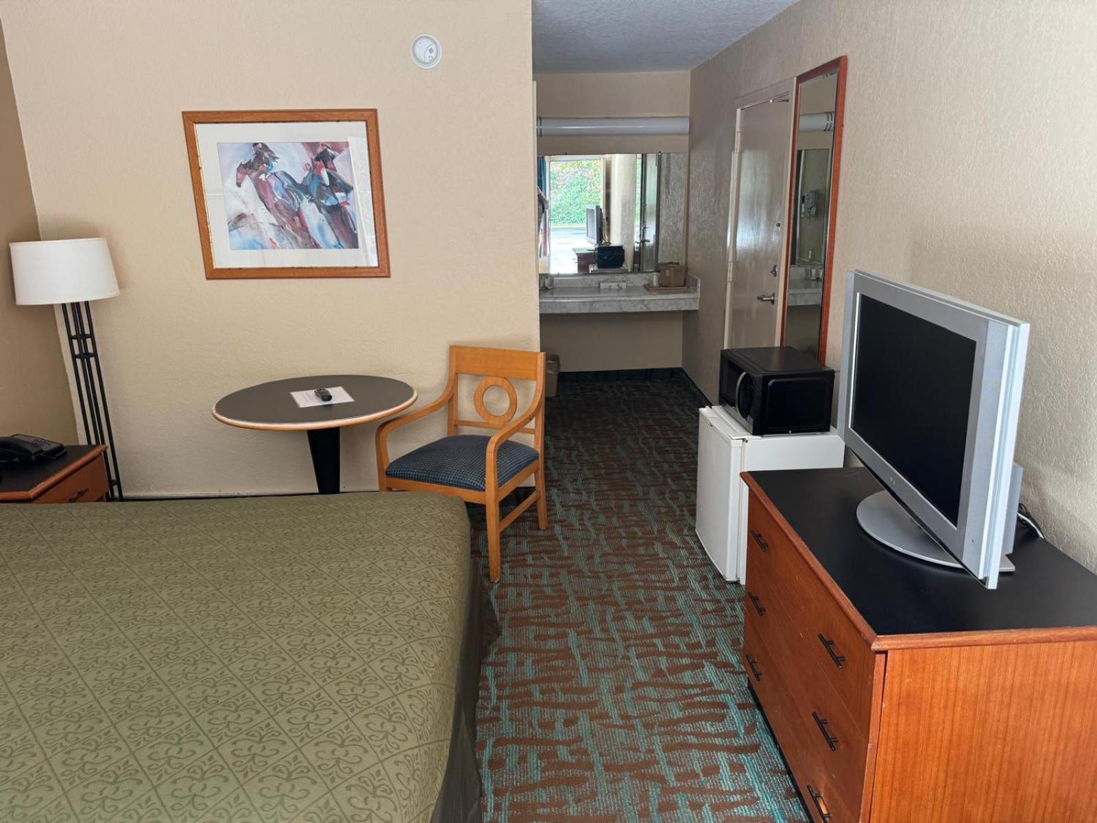 Oyo Hotel Harriman Near I-40 Екстериор снимка