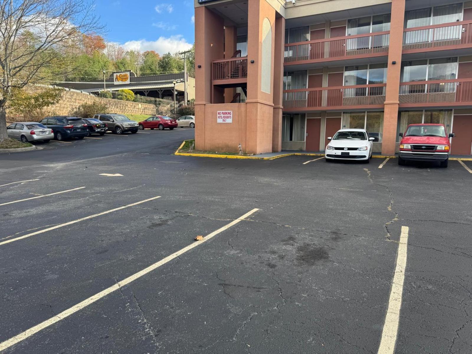 Oyo Hotel Harriman Near I-40 Екстериор снимка